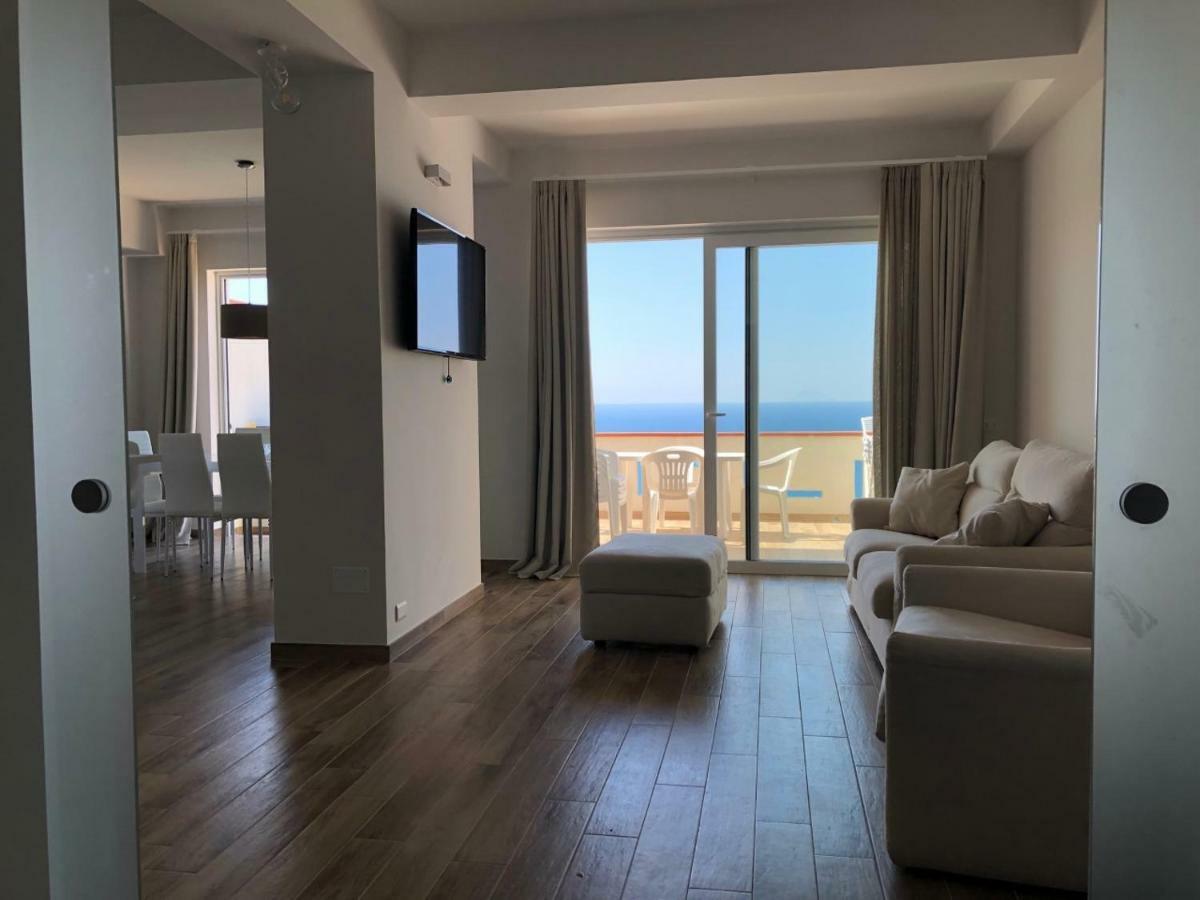 Appartamento vista mare Capo dʼOrlando Esterno foto